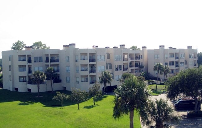 1306 Marina Bay Dr in Kemah, TX - Building Photo - Building Photo