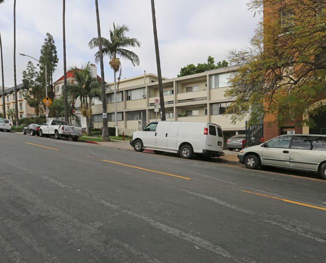 Kenmore Palms in Los Angeles, CA - Foto de edificio - Building Photo