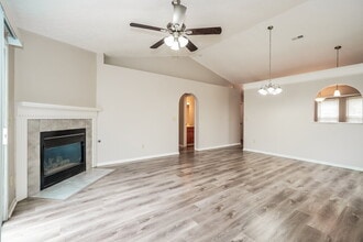 2016 Big Tree Dr in Columbus, OH - Building Photo - Building Photo