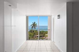 6450 Collins Ave in Miami, FL - Building Photo - Building Photo