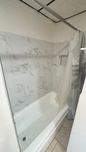 51 Russell Rd, Unit 1 in Albany, NY - Building Photo - Building Photo