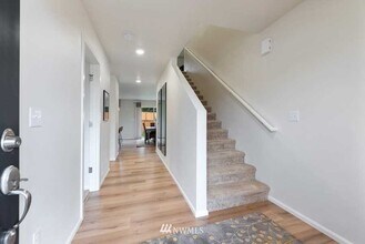 1022 91st Ave SE in Tumwater, WA - Building Photo - Building Photo