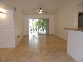 4828 N State Rd 7 in Coral Springs, FL - Building Photo - Building Photo
