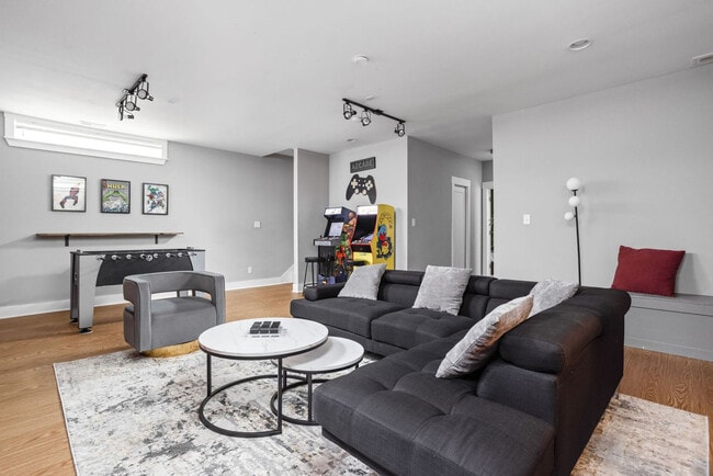 property at 1616 Pleasant St