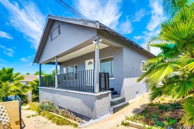 3085 Inez St in Los Angeles, CA - Foto de edificio - Building Photo