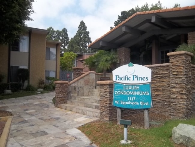 1111 Sepulveda Blvd, Unit F101