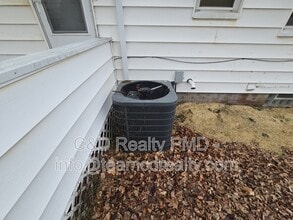 9406 McCracken Rd in Garfield Heights, OH - Building Photo - Building Photo