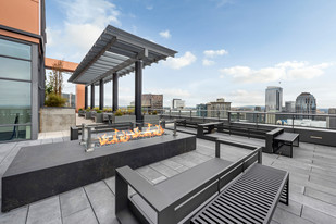 Modern Luxe Condos in Seattle, WA - Building Photo - Building Photo