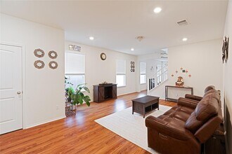 2950 E Old Settlers Blvd in Round Rock, TX - Building Photo - Building Photo