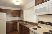 CedarBrook Apartments in Barberton, OH - Building Photo - Interior Photo