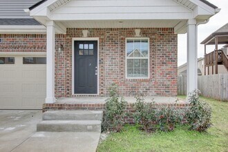 702 Ellie Nat Dr in Clarksville, TN - Building Photo - Building Photo