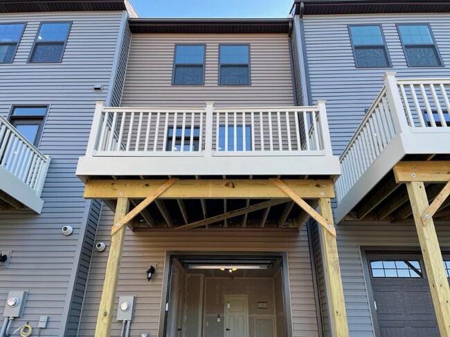 2654 Jetstream Rd in Oak Hill, VA - Building Photo - Building Photo