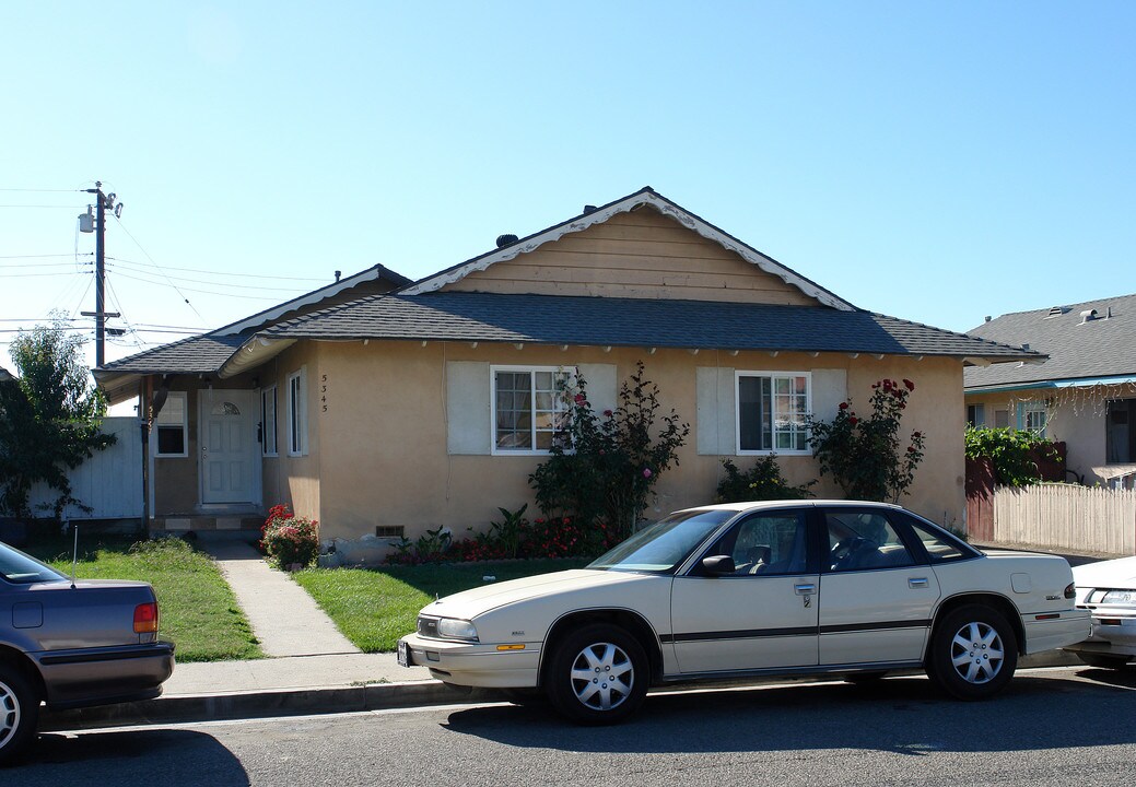 5345-5347 Roland Way in Oxnard, CA - Building Photo