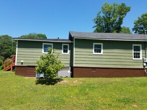 40 Domineck St, Unit 40 A in Newnan, GA - Building Photo - Building Photo