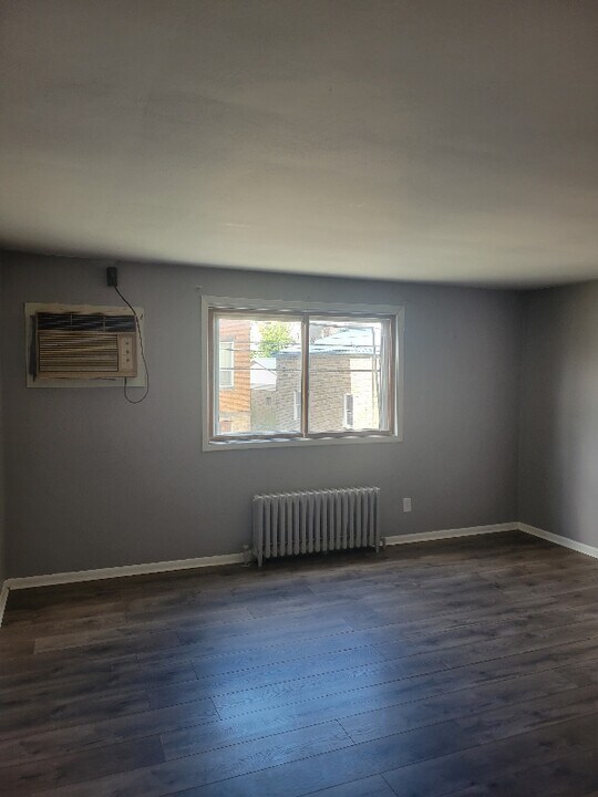 183 Sherman Ave in Vandergrift, PA - Building Photo