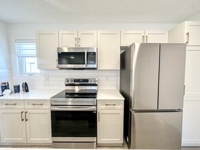 1025 Secord Promenade in Edmonton, AB - Building Photo - Building Photo