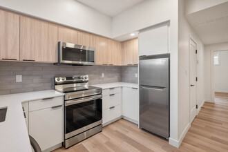 15307 94 Ave NW in Edmonton, AB - Building Photo - Building Photo