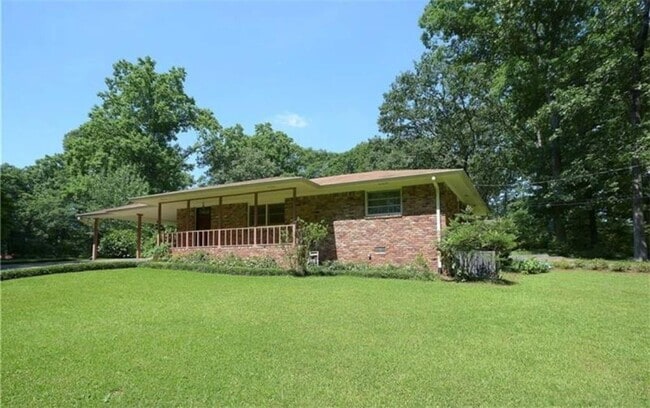 property at 1648 Hammond Woods Cir SW