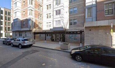 16 Miner St, Unit #401 in Boston, MA - Building Photo - Building Photo