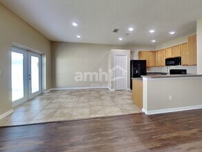 9820 Jasmine Brook Cir in Land O Lakes, FL - Foto de edificio - Building Photo