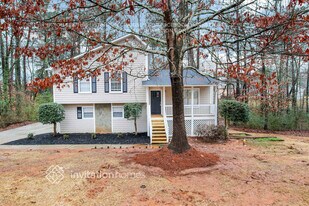 3859 Willow Hollow in Douglasville, GA - Building Photo