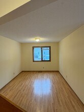 313 4th Ave SE in Minneapolis, MN - Building Photo - Building Photo