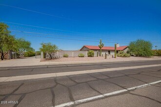 13036 N 36th St in Phoenix, AZ - Building Photo - Building Photo