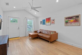 5701 Breezewood Dr in Austin, TX - Building Photo - Building Photo