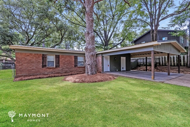 property at 1004 Arlington St