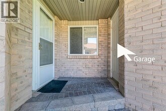 570 Rodfam Dr in Windsor, ON - Building Photo - Building Photo