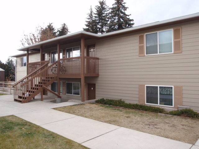 property at 2347 S 3rd St W