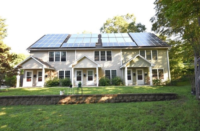 15 High St, Unit E, Unit E