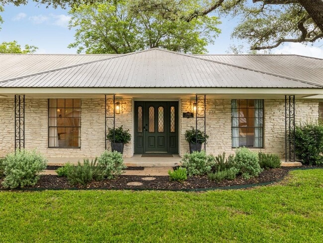 property at 2300 Toulouse Dr