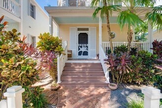 197 Golf Club Dr in Key West, FL - Foto de edificio - Building Photo