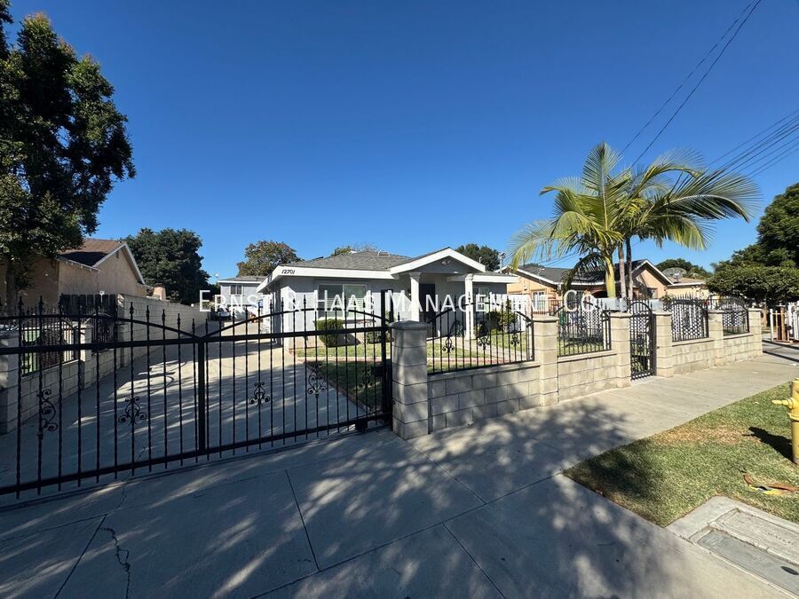 12701 Waldorf Dr in Lynwood, CA - Building Photo