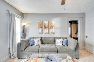 71 Sanford St in Rochester, NY - Building Photo - Building Photo