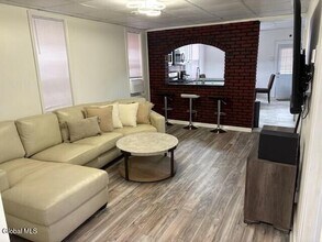 189 Hill St in Troy, NY - Building Photo - Building Photo