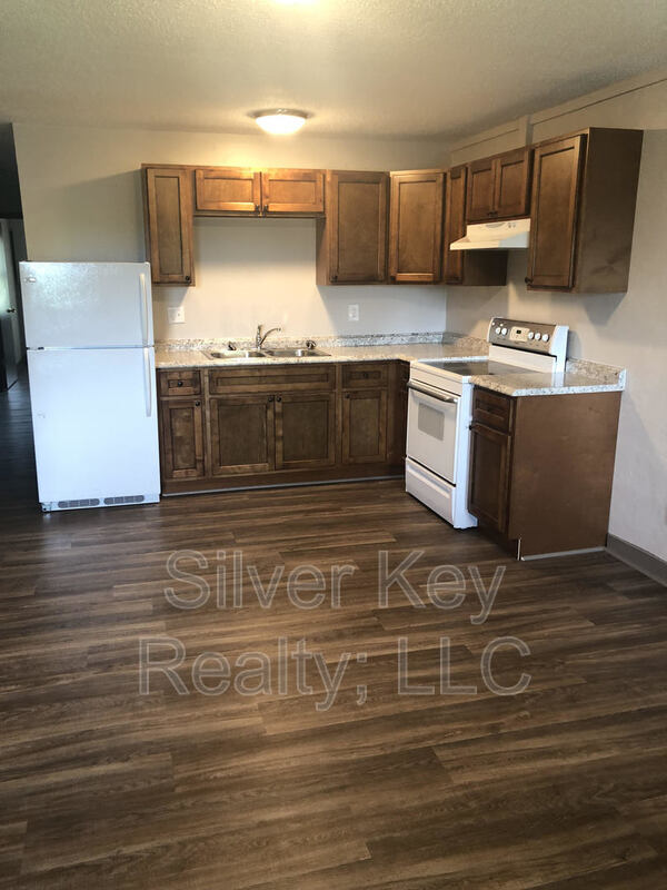 1426-1432 Niles Ferry Rd in Madisonville, TN - Building Photo - Building Photo
