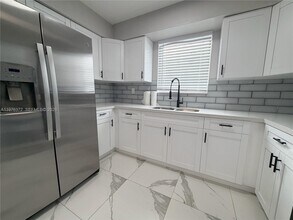 508 E 23rd St in Hialeah, FL - Building Photo - Building Photo