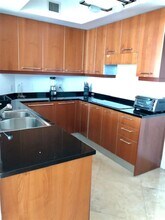 3101 S Ocean Dr, Unit 2406 in Hollywood, FL - Building Photo - Building Photo