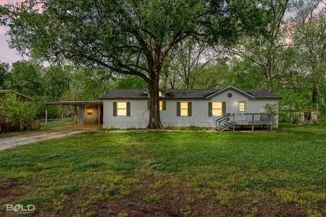 property at 2834 Lakeview Rd