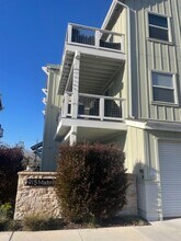 301 Madonna Rd in San Luis Obispo, CA - Building Photo - Building Photo