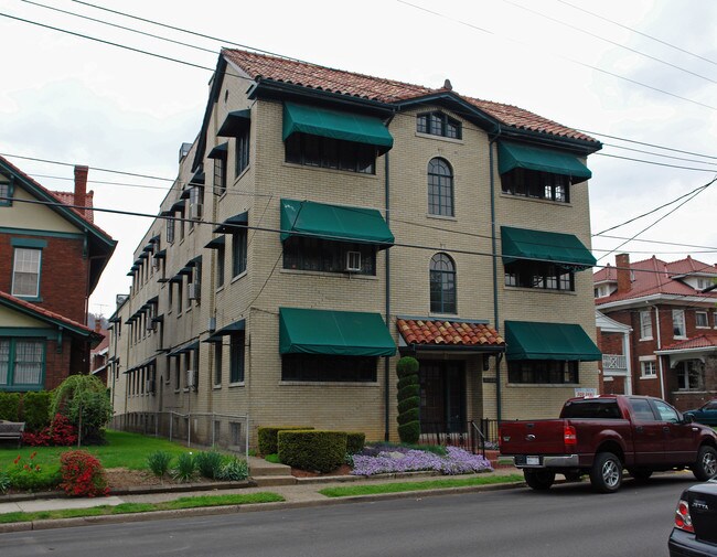 1622 Virginia St in Charleston, WV - Building Photo - Building Photo