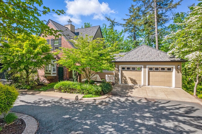 property at 10272 NW Edgewood Dr