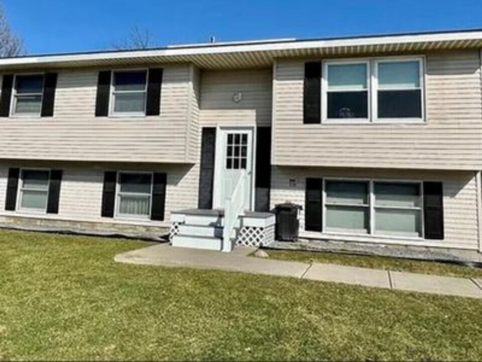 3708-3710-3710 Allen Dr in Cortland, NY - Building Photo