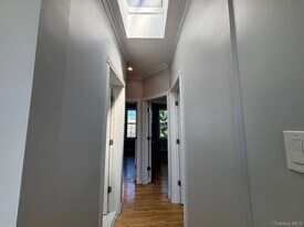 33-12 24th Ave in Queens, NY - Building Photo