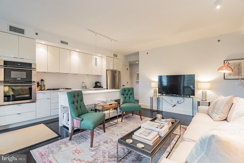 1011 M St NW in Washington, DC - Building Photo