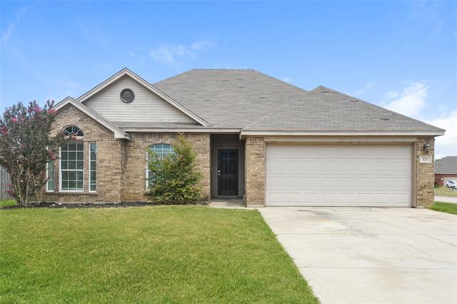 120 Currie Ct in Crowley, TX - Building Photo