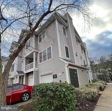 4542 Superior Square in Fairfax, VA - Building Photo - Building Photo
