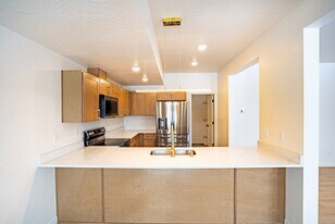 1967 S Cherry Ln in Spokane, WA - Building Photo